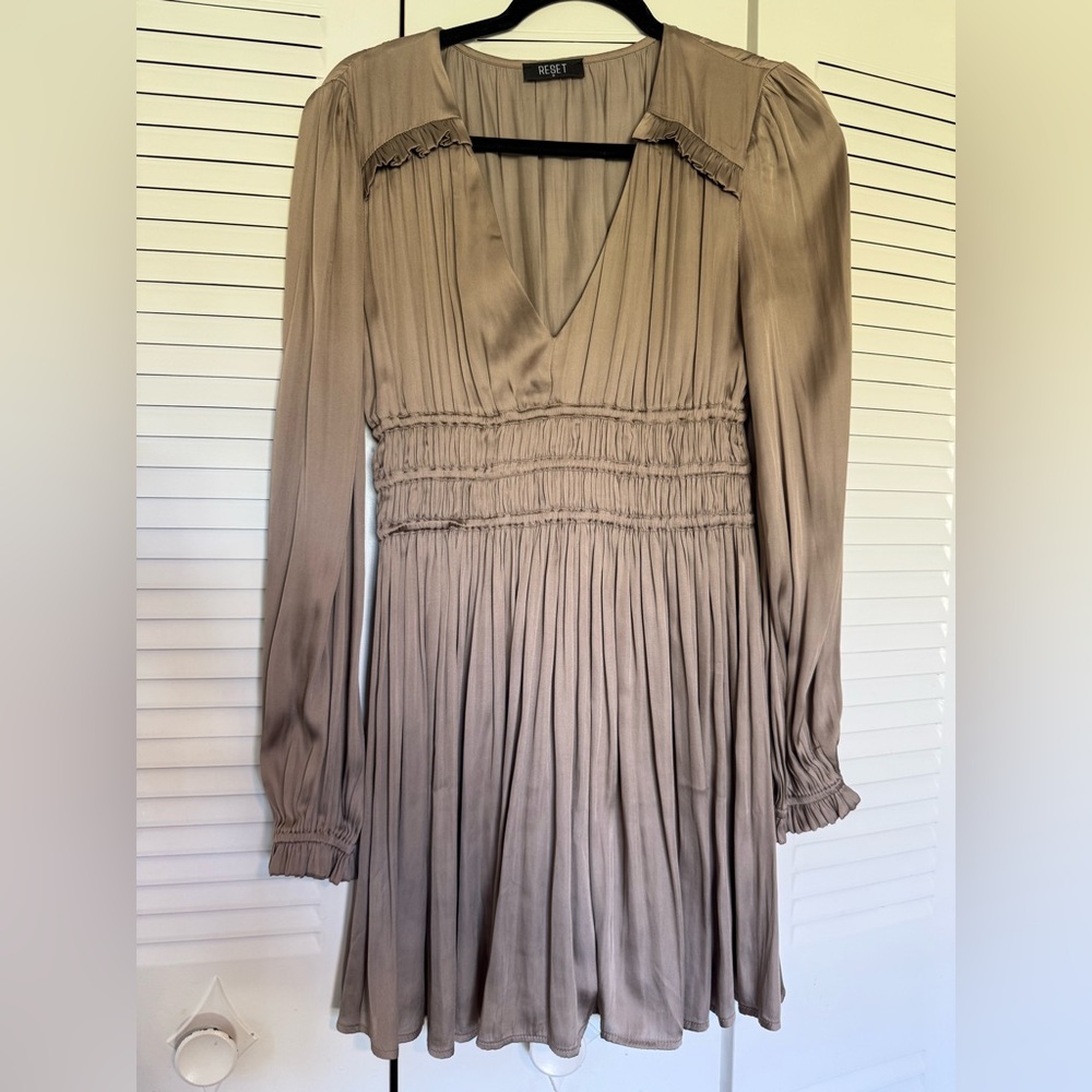 Elegant Long Sleeve Pleated Dress in Taupe